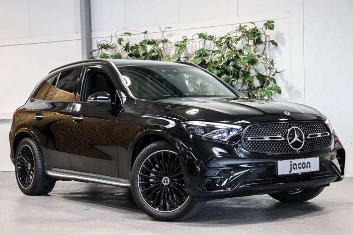 Sort Mercedes GLC300 e fra 2023
