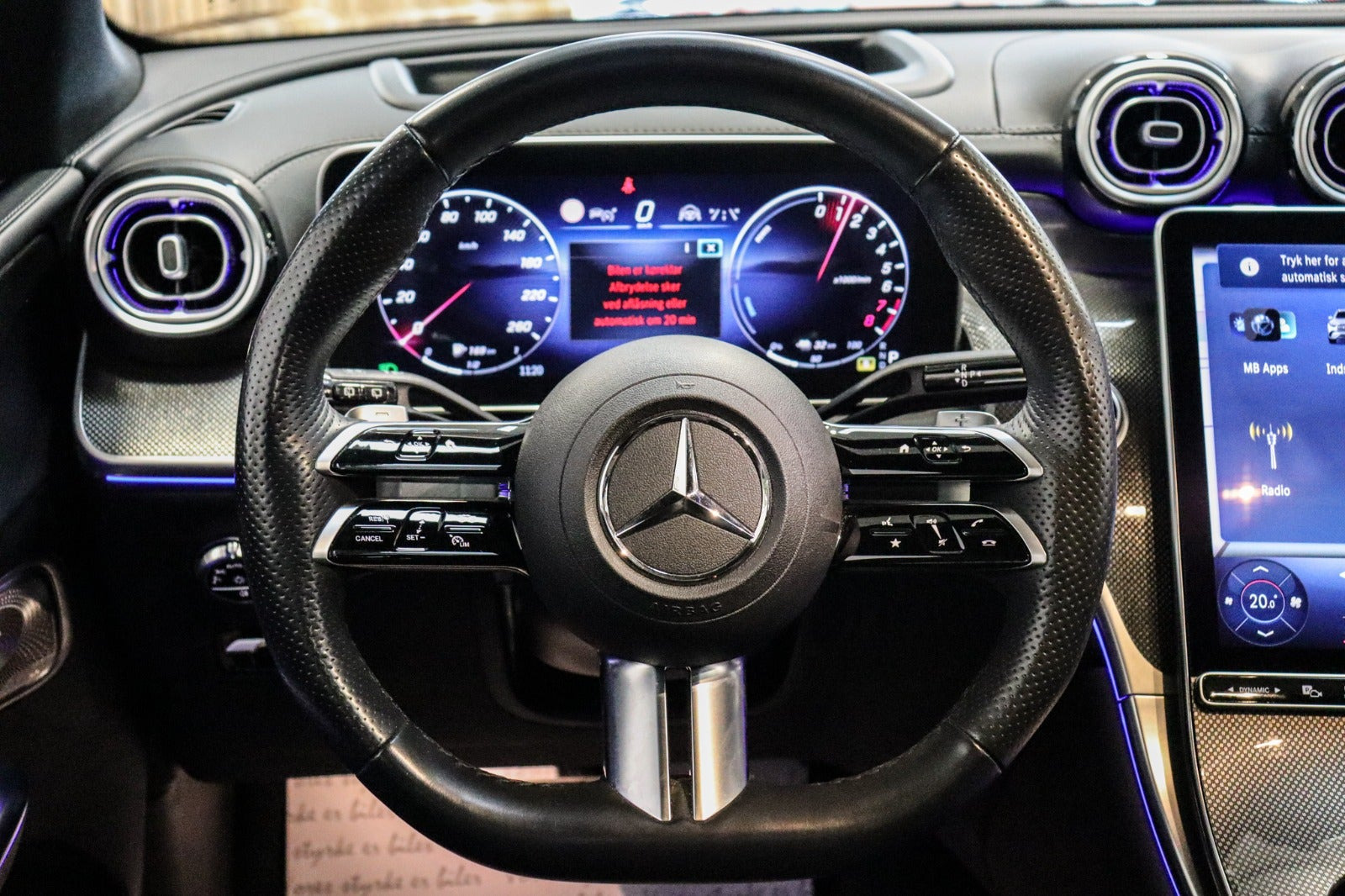 Sort Mercedes GLC300 e fra 2023