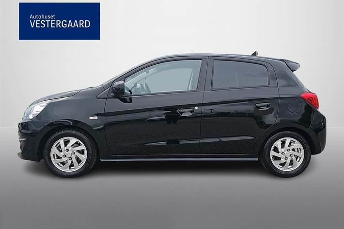 Sort Mitsubishi Space Star fra 2016