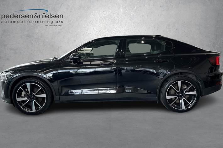 Sort Polestar 2 fra 2023
