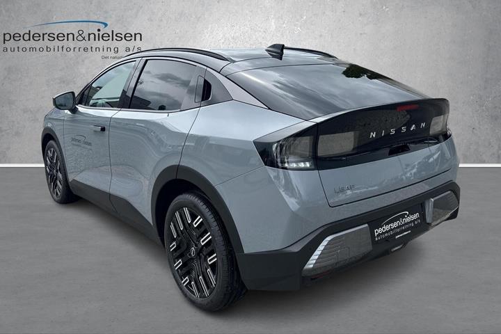 Sort Nissan Leaf fra 2026