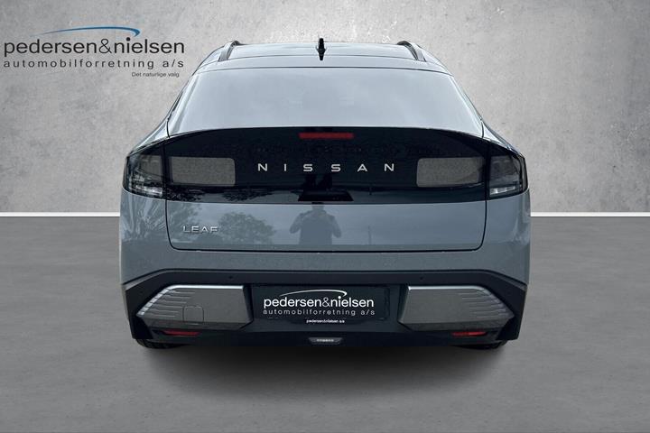 Sort Nissan Leaf fra 2026