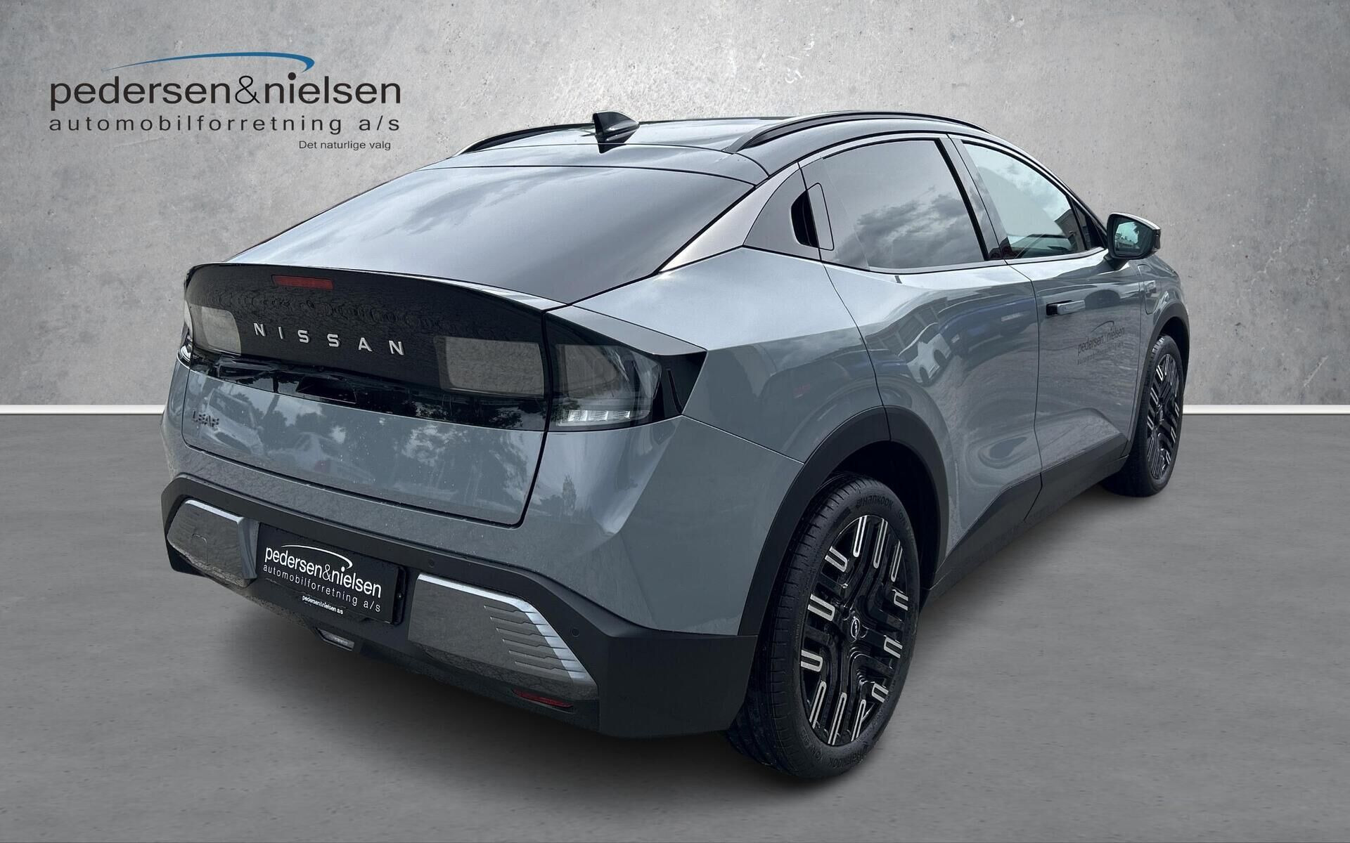 Sort Nissan Leaf fra 2026