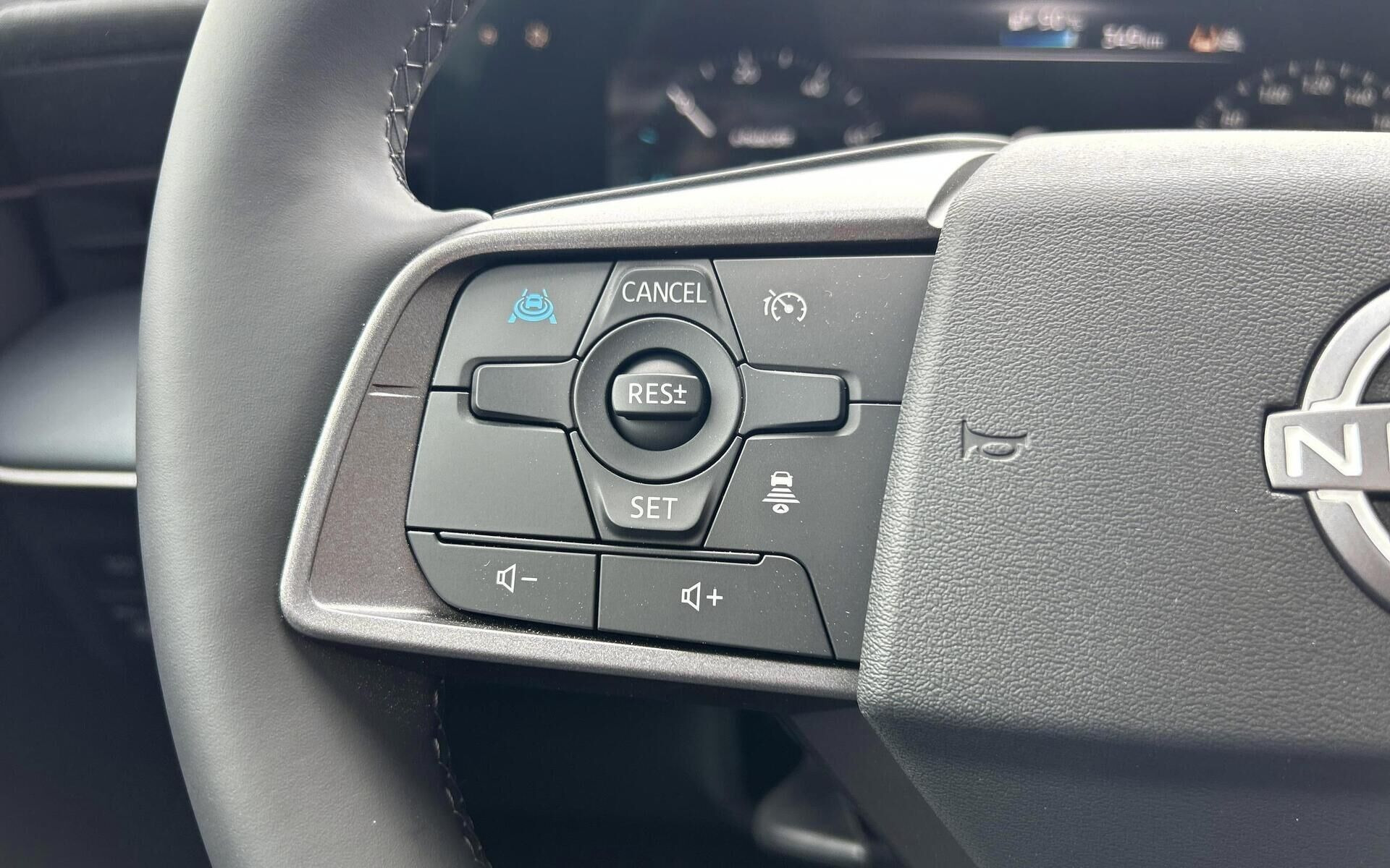 Sort Nissan Leaf fra 2026
