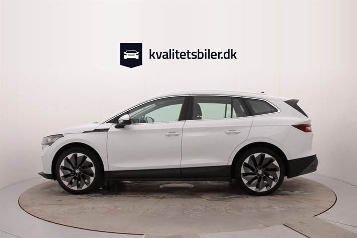 Hvid Skoda Enyaq fra 2023