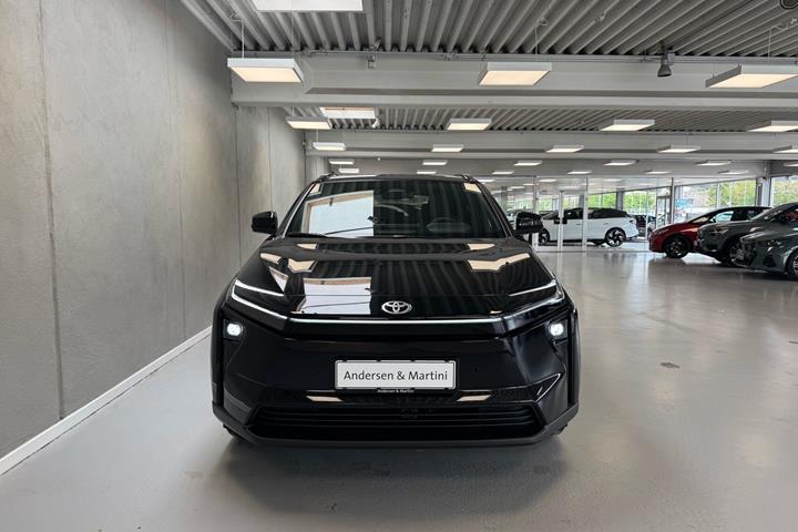 Sort Toyota BZ4X fra 2026