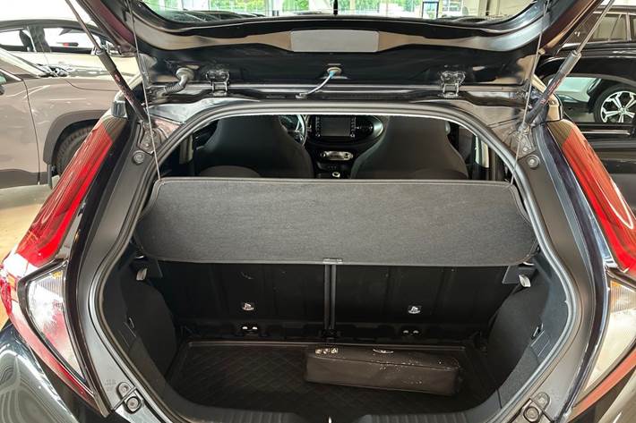 Sort Toyota Aygo X fra 2022