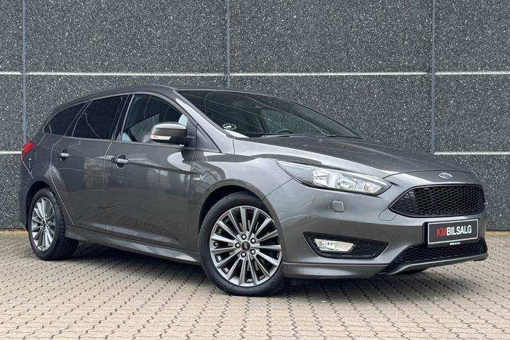 Grå Ford Focus fra 2017