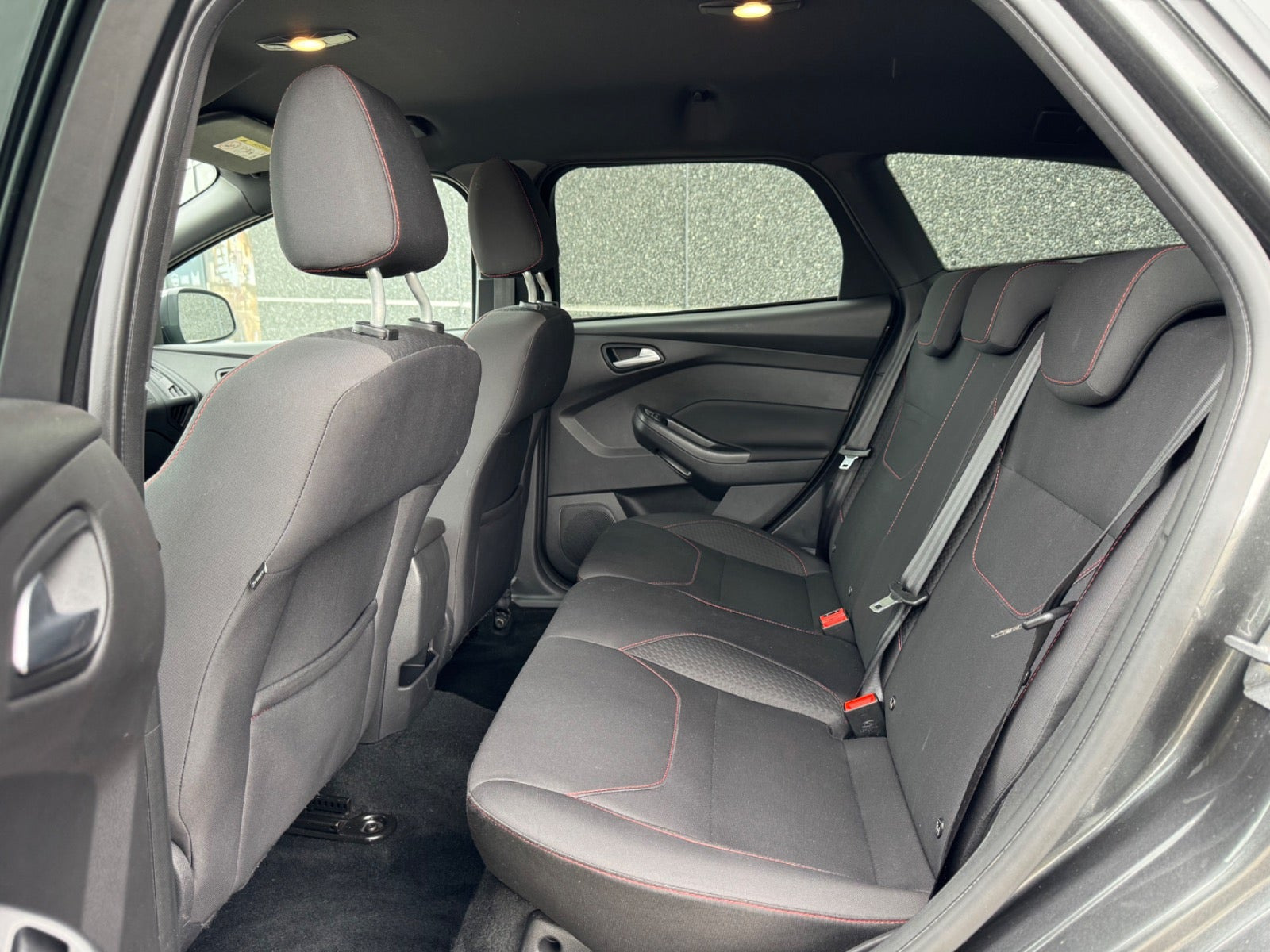 Grå Ford Focus fra 2017