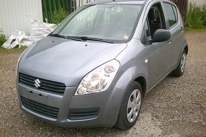 Gul Suzuki Splash fra 2009