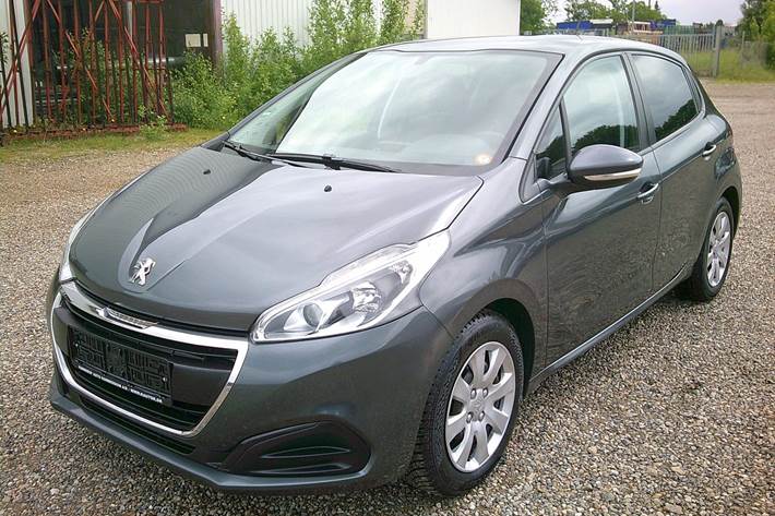 Gul Peugeot 208 fra 2015