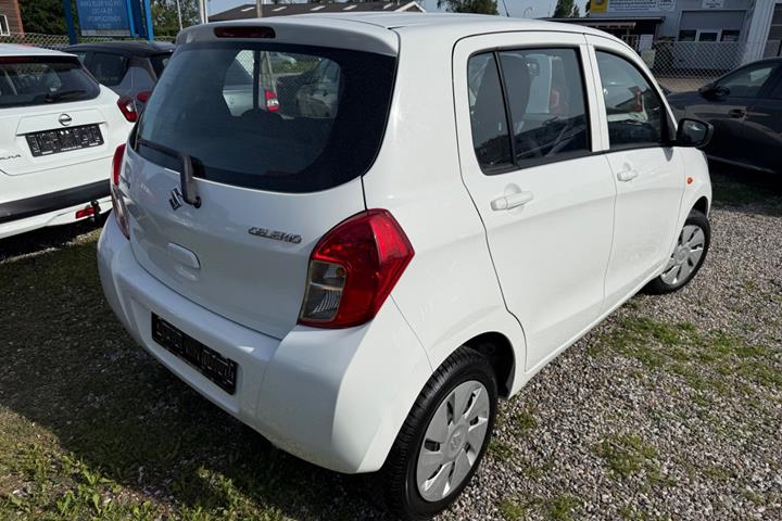 Hvid Suzuki Celerio fra 2015