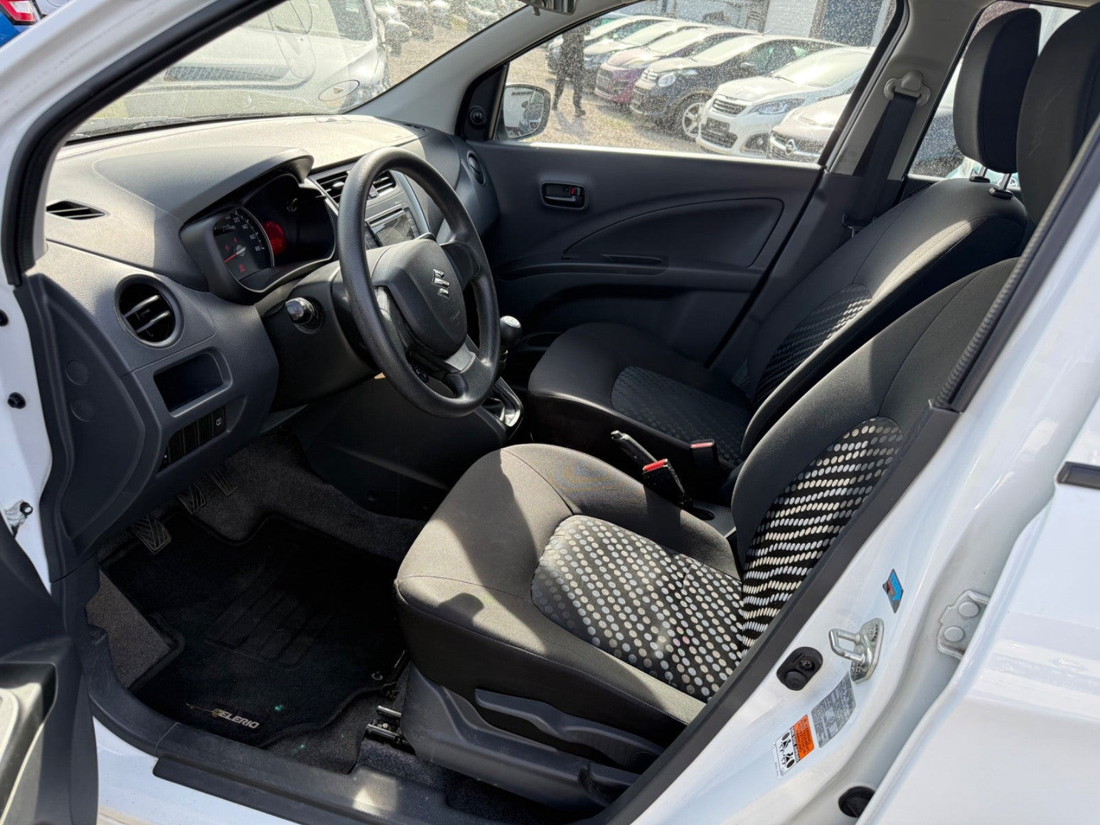 Hvid Suzuki Celerio fra 2015