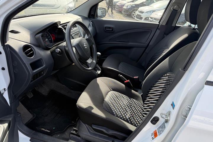 Hvid Suzuki Celerio fra 2015