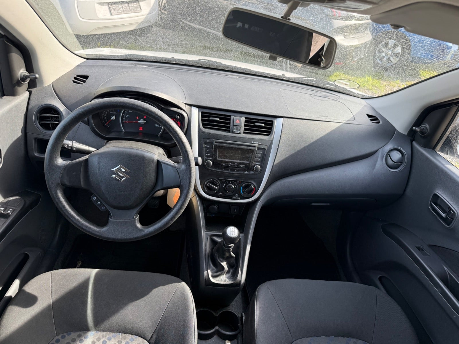 Hvid Suzuki Celerio fra 2015
