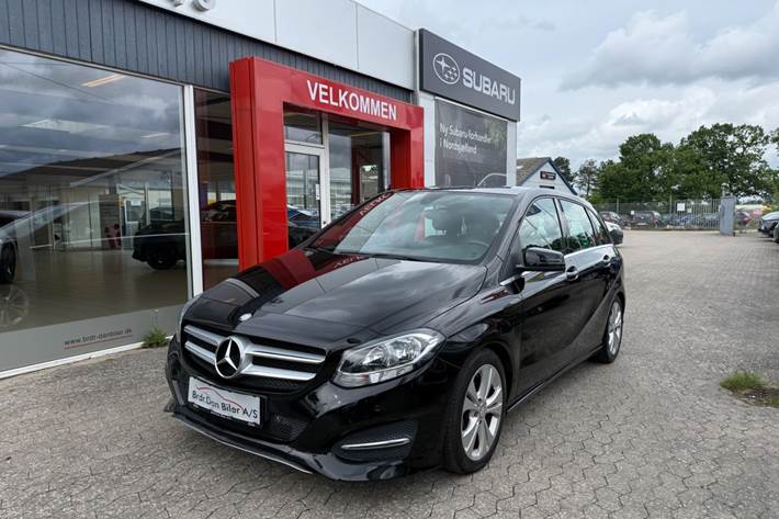 Sort Mercedes B180 d fra 2016