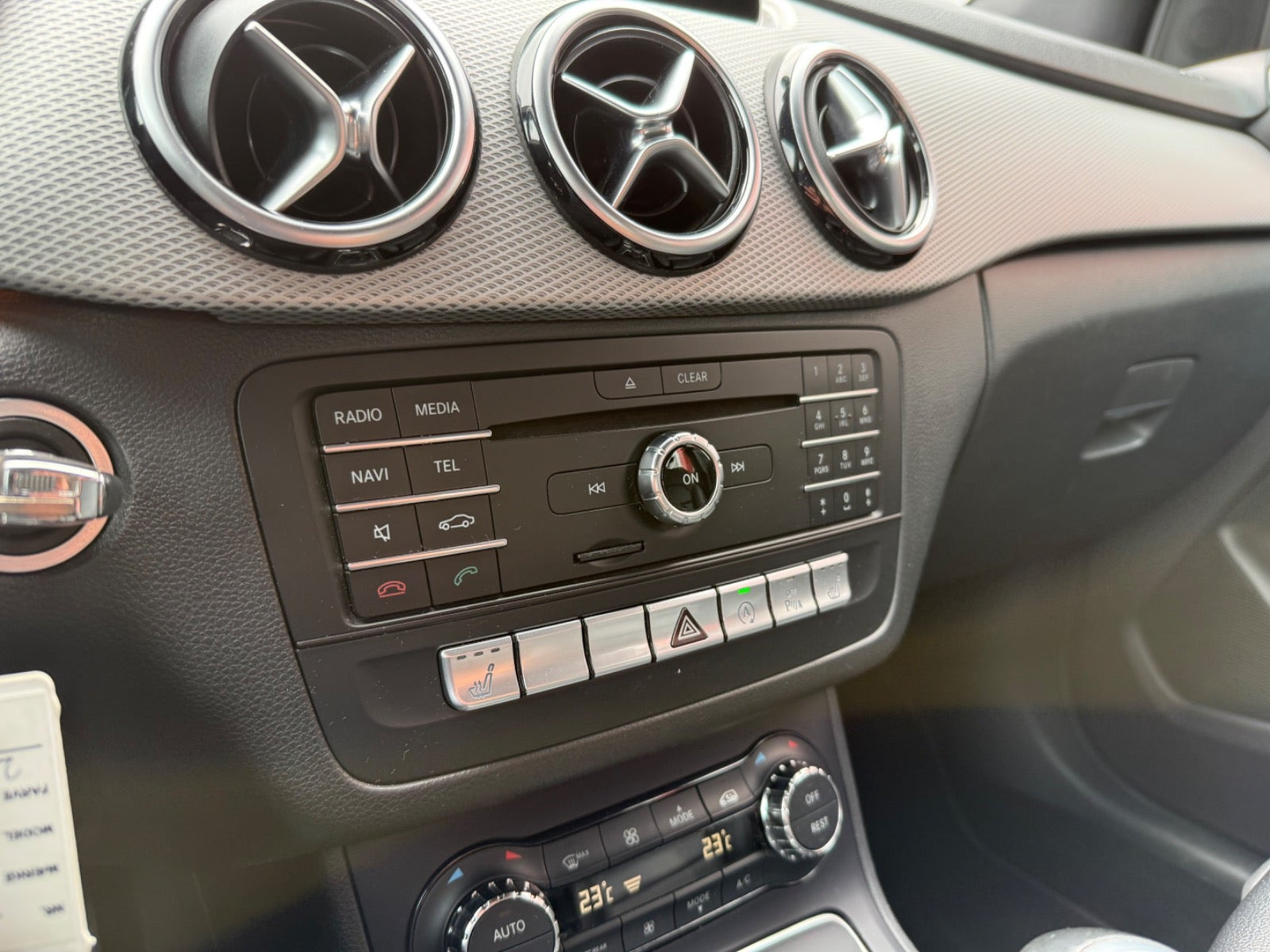 Sort Mercedes B180 d fra 2016