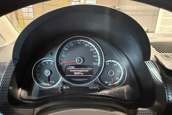Hvid VW E-UP! fra 2021