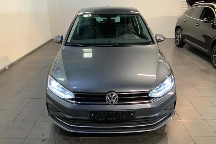 Grå VW Golf Sportsvan fra 2020