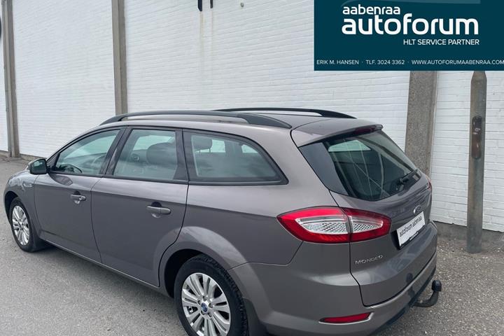Brun Ford Mondeo fra 2011