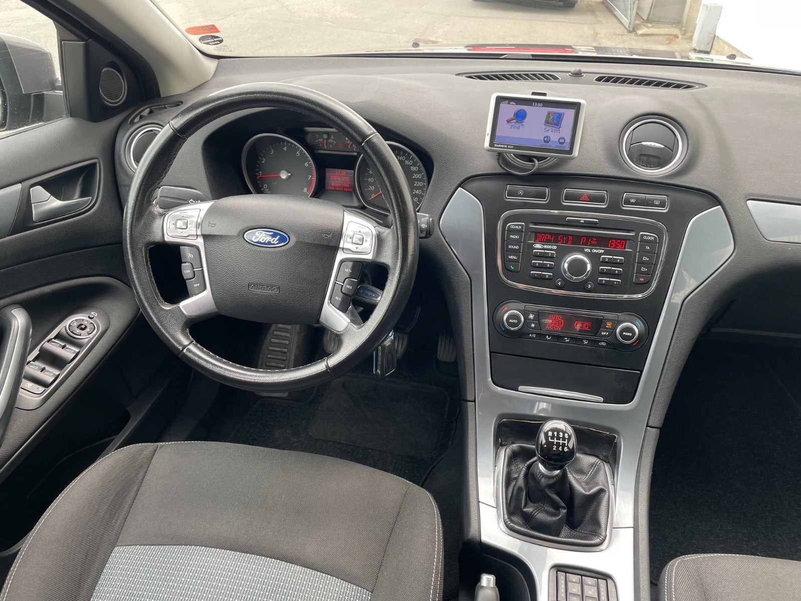 Brun Ford Mondeo fra 2011