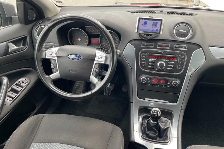 Brun Ford Mondeo fra 2011
