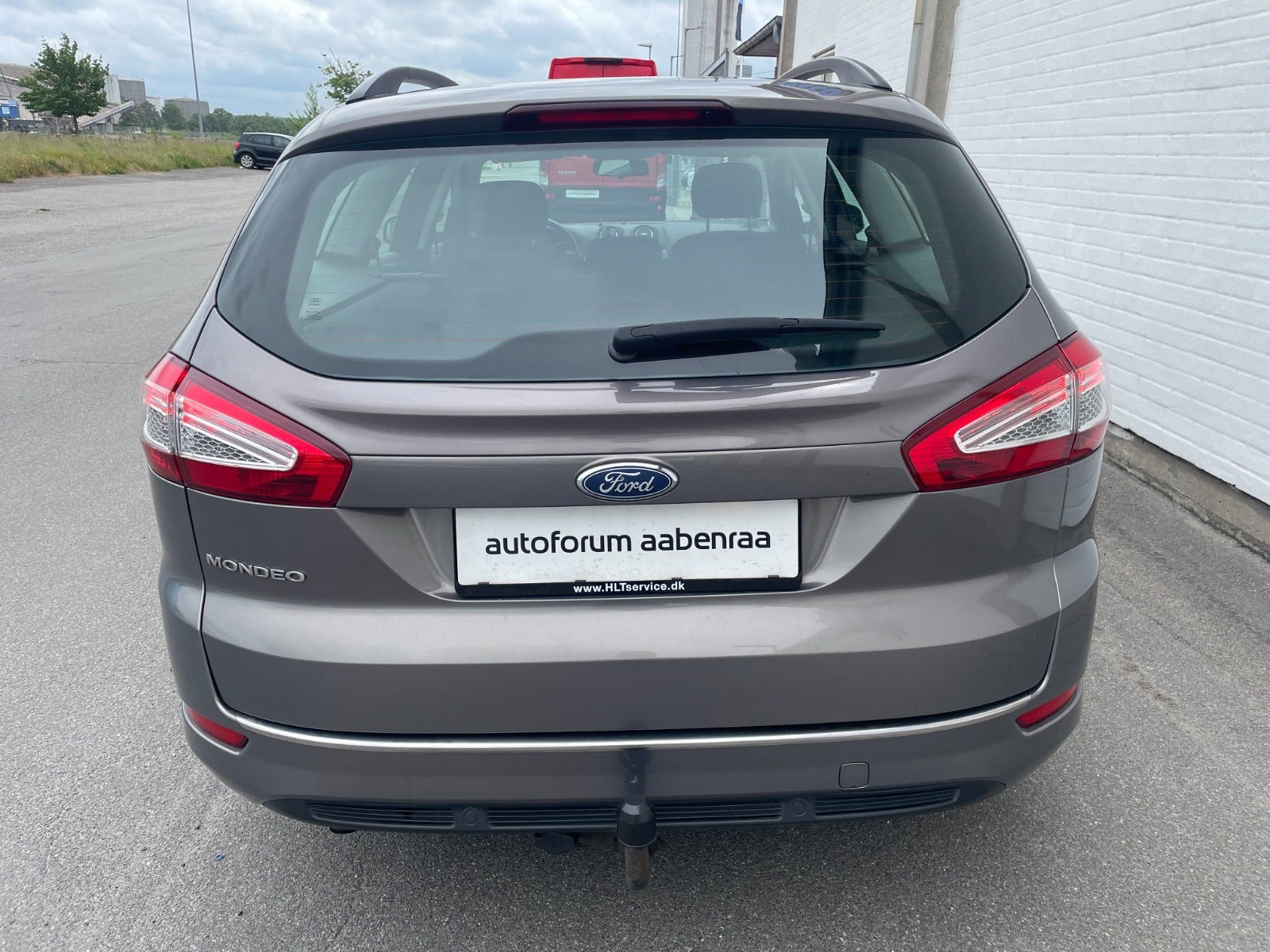 Brun Ford Mondeo fra 2011
