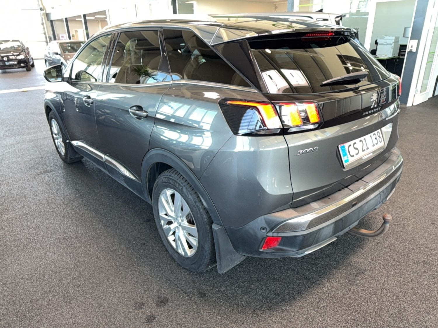 Grå Peugeot 3008 fra 2019