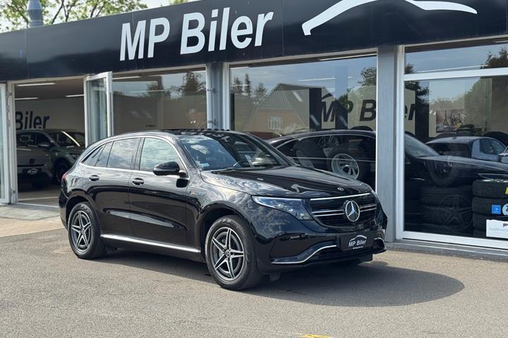 Sort Mercedes EQC400 fra 2021 set udefra