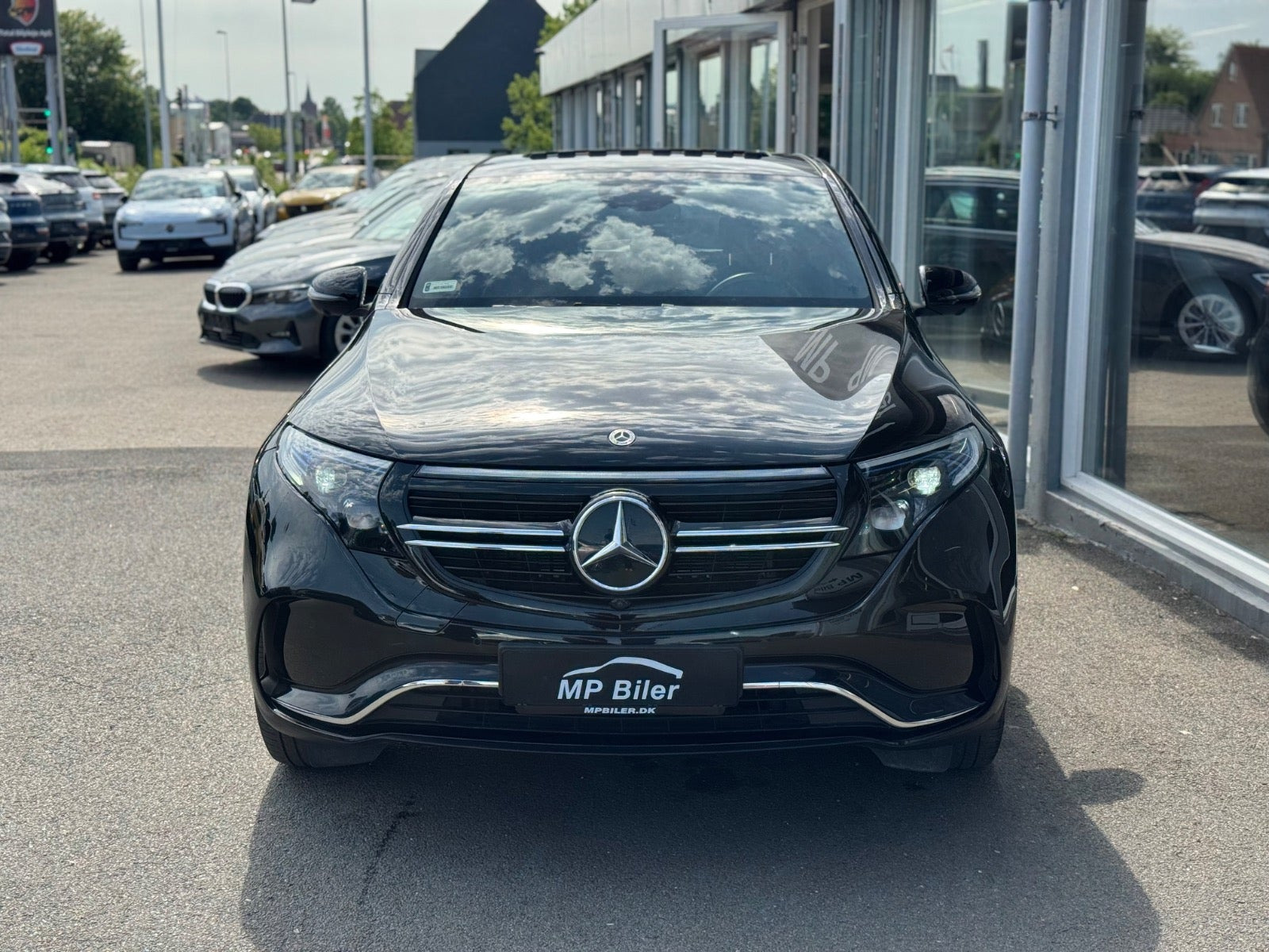 Sort Mercedes EQC400 fra 2021