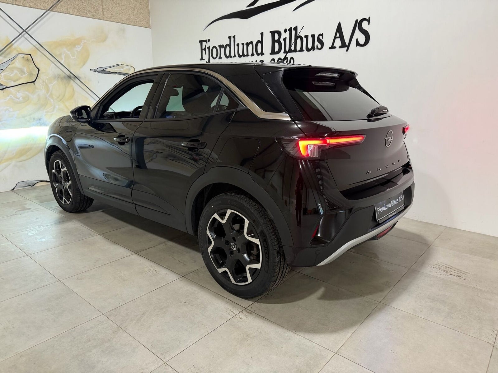 Sort Opel Mokka-e fra 2022