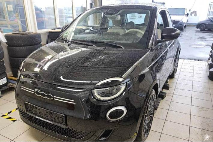 Sort Fiat 500e fra 2023