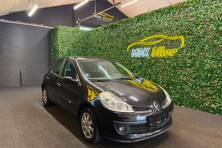 undefined Renault Clio III fra 2006 set udefra
