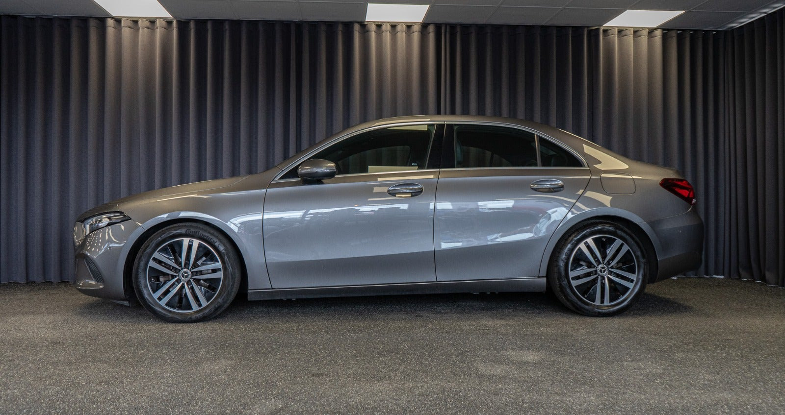 Grå Mercedes A200 d fra 2022