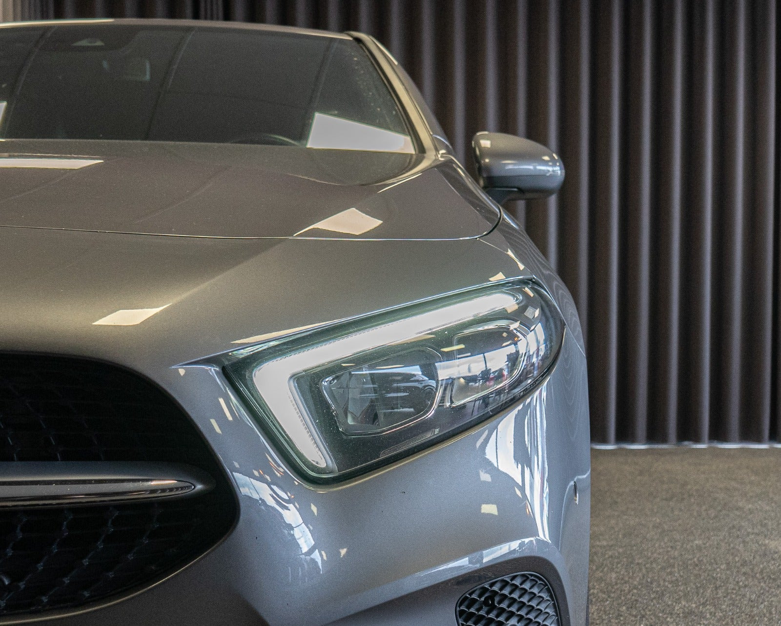 Grå Mercedes A200 d fra 2022