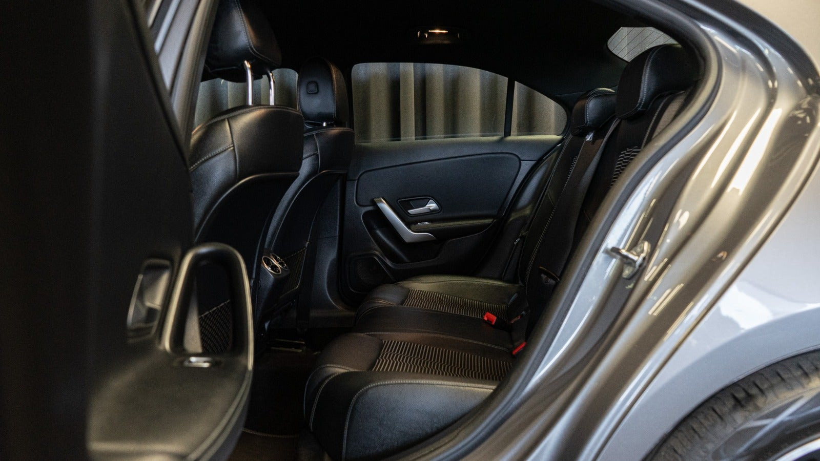 Grå Mercedes A200 d fra 2022