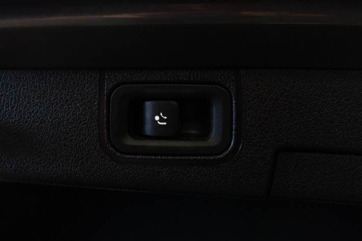 Grå Mercedes A200 d fra 2022
