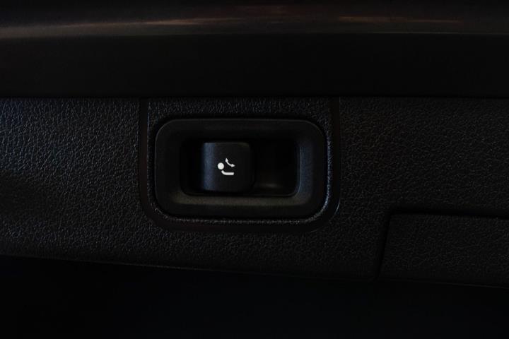 Grå Mercedes A200 d fra 2022