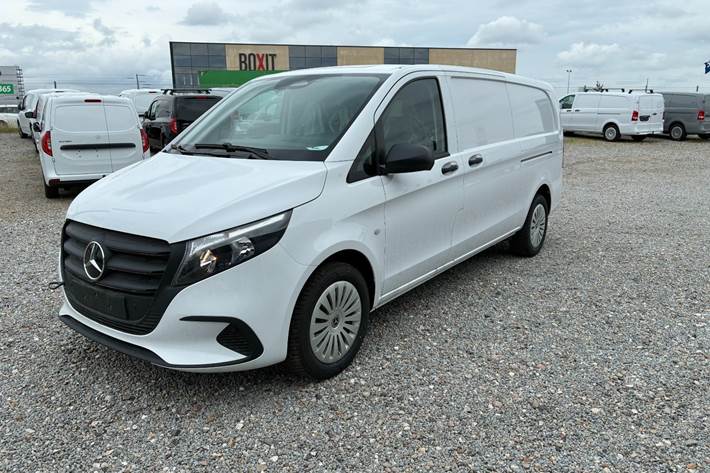 Hvid Mercedes Vito 114 fra 2026