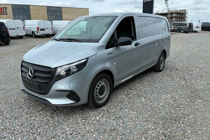 Sølv Mercedes eVito 119 fra 2026