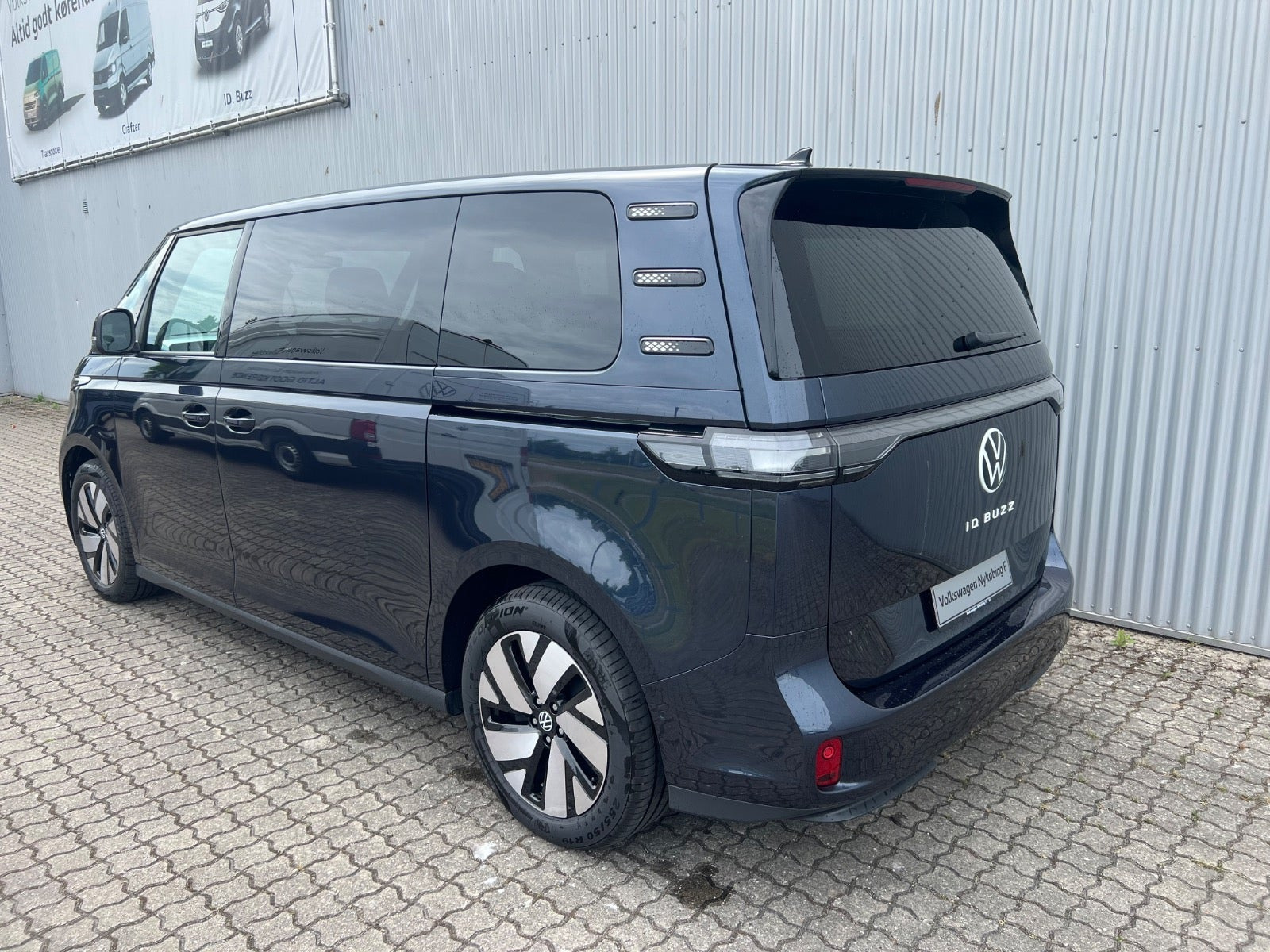 Blå VW ID.Buzz fra 2025