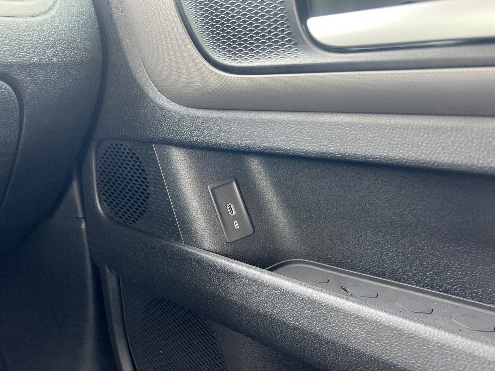 Blå VW ID.Buzz fra 2025