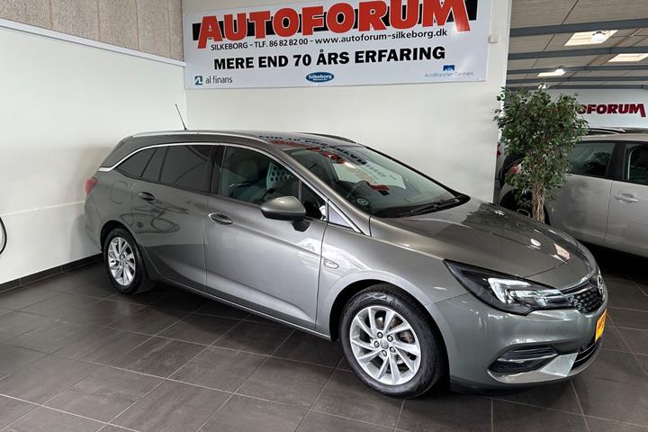 Grå Opel Astra fra 2021