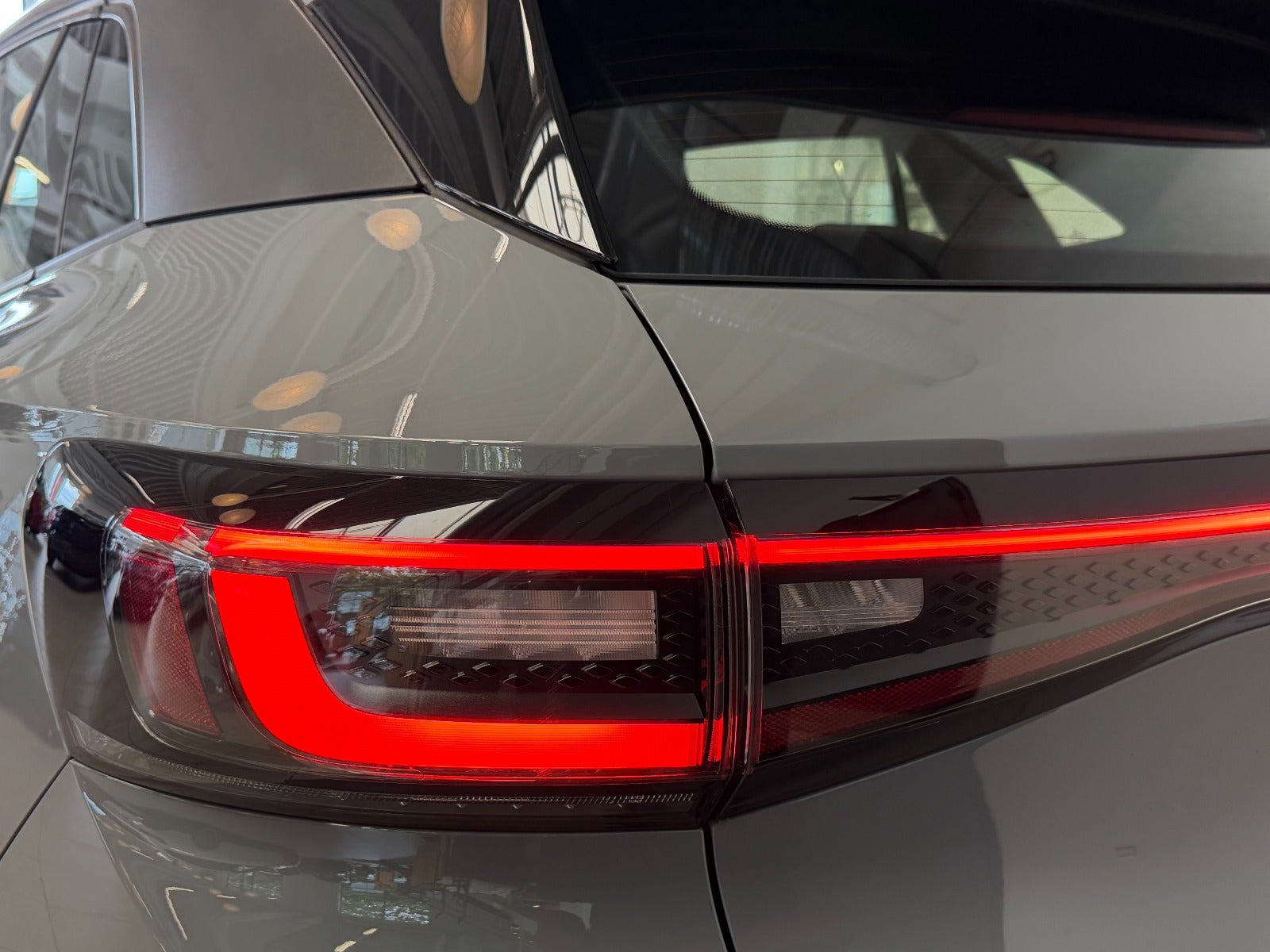Grå VW ID.4 fra 2024