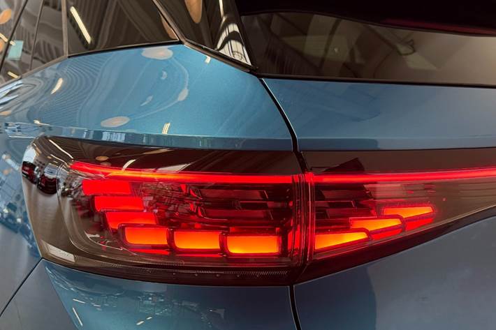 Blå VW ID.4 fra 2025