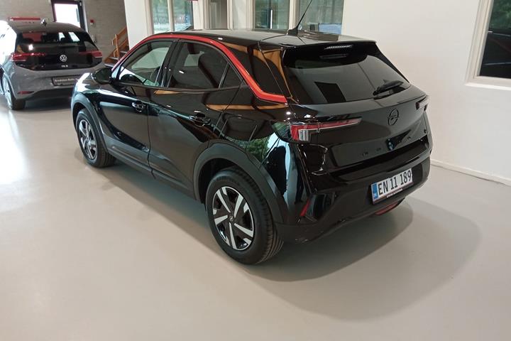 Sort Opel Mokka-e fra 2023