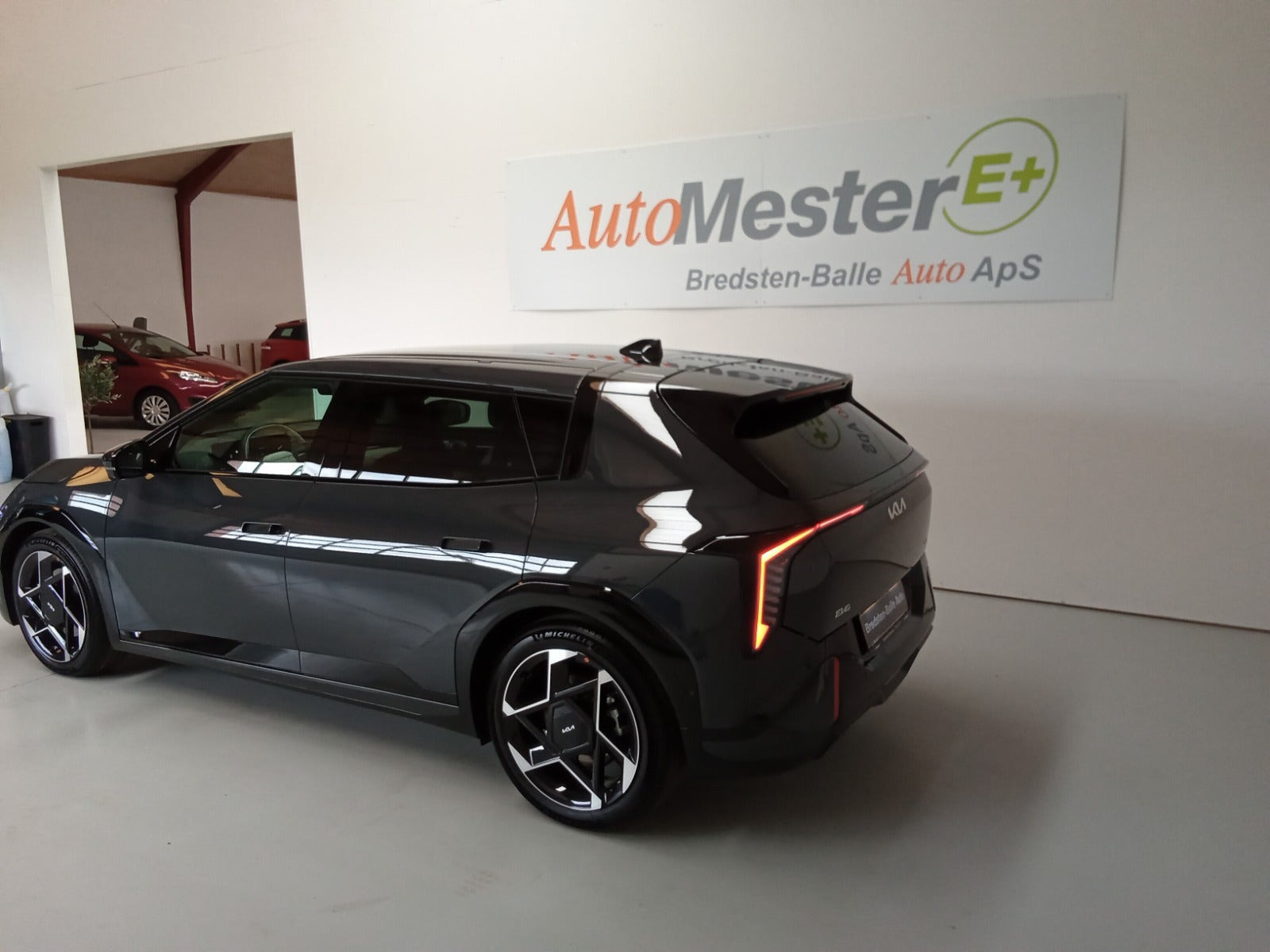 Grå Kia EV4 fra 2026