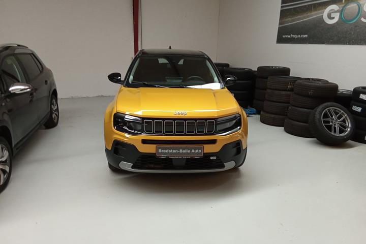 Gul Jeep Avenger fra 2023
