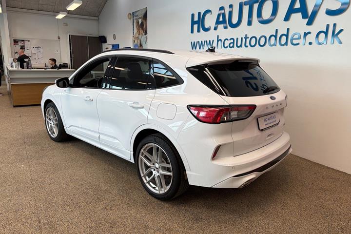 Hvid Ford Kuga fra 2020