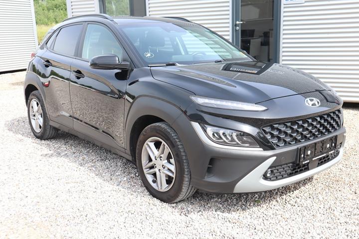 Sort Hyundai Kona fra 2021 set udefra